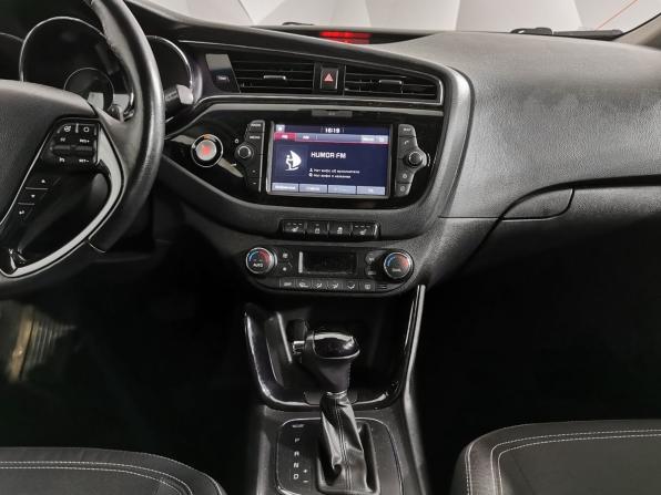 Kia Ceed II Рестайлинг с пробегом 2018 года, цена 1 329 000 рублей, 141214 км, универсал, Автокод Объявления
