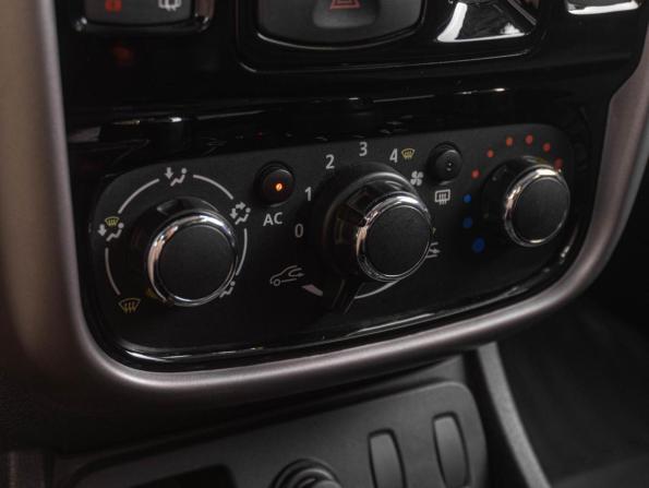 Renault Duster I с пробегом 2014 года, цена 1 049 000 рублей, 132171 км, внедорожник, Автокод Объявления