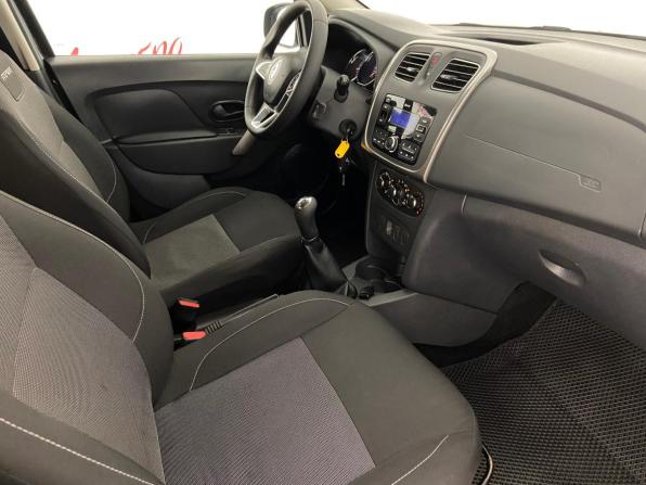 Renault Logan II Рестайлинг с пробегом 2019 года, цена 1 109 000 рублей, 78498 км, седан, Автокод Объявления