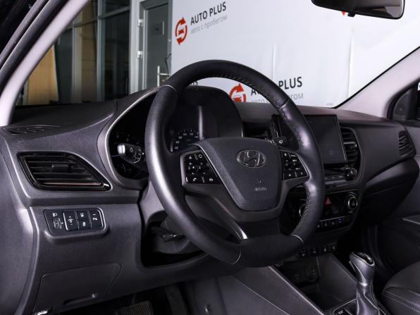Hyundai Solaris II Рестайлинг с пробегом 2022 года, цена 1 850 000 рублей, 68752 км, седан, Автокод Объявления