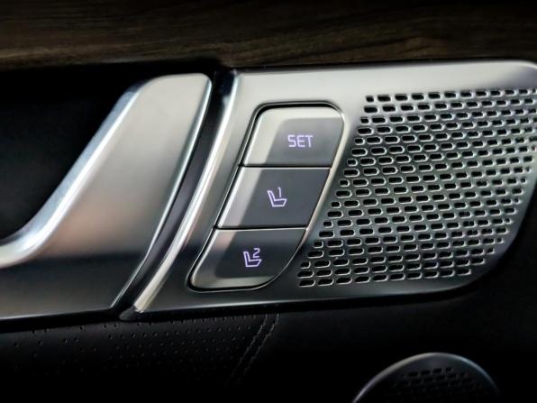 Kia Mohave I Рестайлинг 2 с пробегом 2022 года, цена 4 600 000 рублей, 134413 км, внедорожник, Автокод Объявления