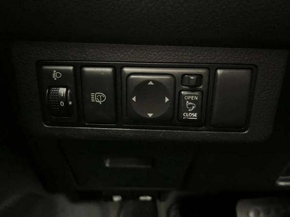 Nissan Tiida I Рестайлинг с пробегом 2011 года, цена 749 000 рублей, 175163 км, хэтчбек, Автокод Объявления