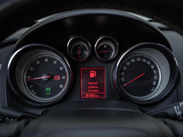 Opel Astra J Рестайлинг с пробегом 2013 года, цена 755 000 рублей, 281692 км, хэтчбек, Автокод Объявления