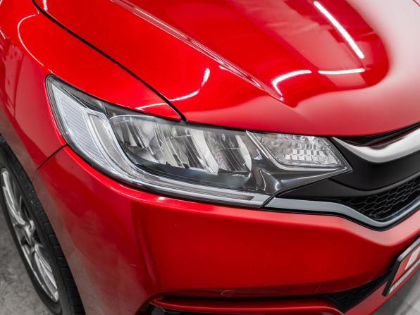 Honda Fit III Рестайлинг с пробегом 2018 года, цена 1 250 000 рублей, 85600 км, хэтчбек, Автокод Объявления