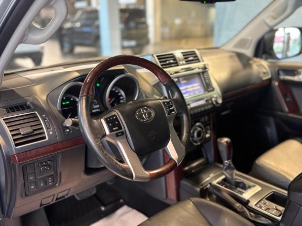 Toyota Land Cruiser Prado 150 Series Рестайлинг 1 с пробегом 2015 года, цена 3 695 000 рублей, 120916 км, внедорожник, Автокод Объявления