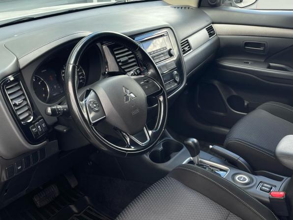 Mitsubishi Outlander III Рестайлинг 2 с пробегом 2016 года, цена 1 390 000 рублей, 188000 км, внедорожник, Автокод Объявления