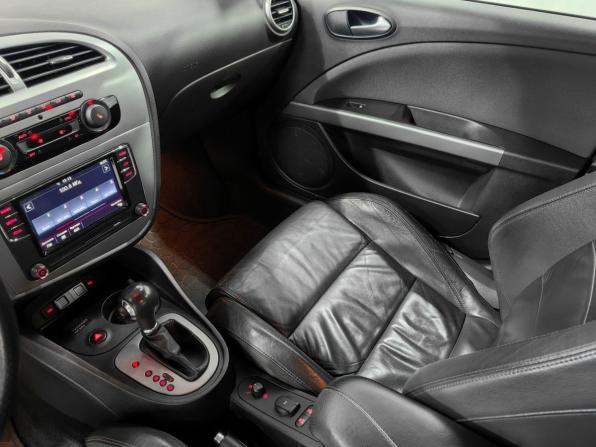 SEAT Leon II Рестайлинг с пробегом 2012 года, цена 1 120 000 рублей, 260000 км, хэтчбек, Автокод Объявления