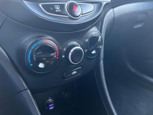 Hyundai Solaris I с пробегом 2011 года, цена 631 600 рублей, 166763 км, седан, Автокод Объявления
