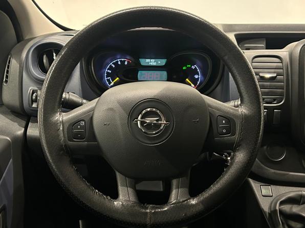 Opel Vivaro B с пробегом 2015 года, цена 1 499 000 рублей, 305100 км, минивэн, Автокод Объявления