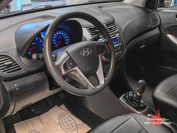 Hyundai Solaris I Рестайлинг с пробегом 2014 года, цена 775 000 рублей, 180000 км, хэтчбек, Автокод Объявления