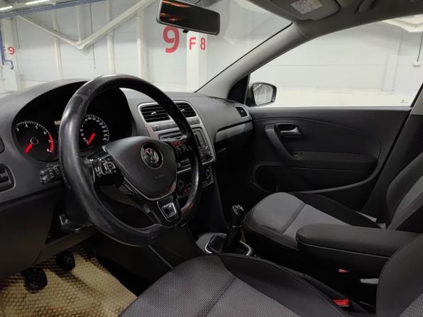 Volkswagen Polo V Рестайлинг с пробегом 2016 года, цена 840 000 рублей, 191000 км, седан, Автокод Объявления