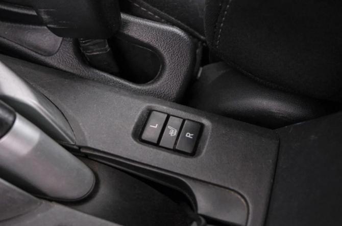 Toyota Auris I Рестайлинг с пробегом 2010 года, цена 879 000 рублей, 180000 км, хэтчбек, Автокод Объявления