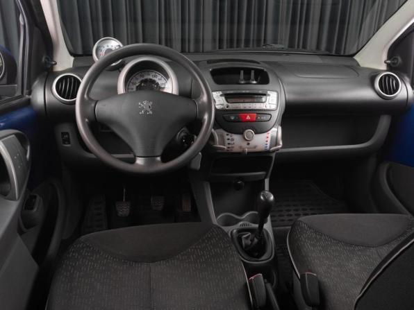 Peugeot 107 I с пробегом 2009 года, цена 499 000 рублей, 151759 км, хэтчбек, Автокод Объявления
