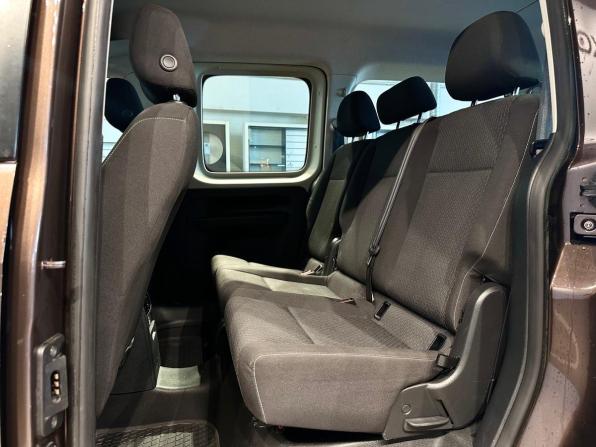Volkswagen Caddy III Рестайлинг с пробегом 2015 года, цена 1 555 000 рублей, 249313 км, минивэн, Автокод Объявления