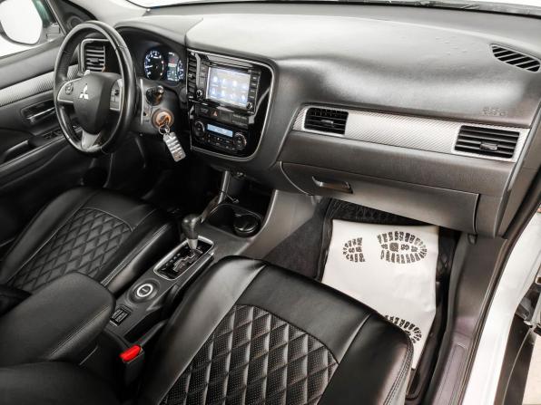 Mitsubishi Outlander III Рестайлинг с пробегом 2014 года, цена 1 407 000 рублей, 141176 км, внедорожник, Автокод Объявления
