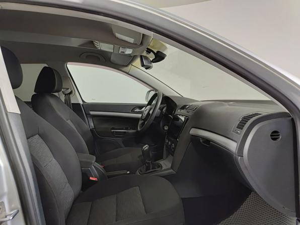 Skoda Octavia II (A5) Рестайлинг с пробегом 2012 года, цена 690 000 рублей, 247100 км, лифтбек, Автокод Объявления