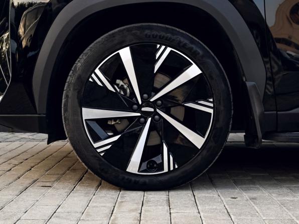 Geely Atlas II с пробегом 2024 года, цена 2 675 000 рублей, 63348 км, внедорожник, Автокод Объявления