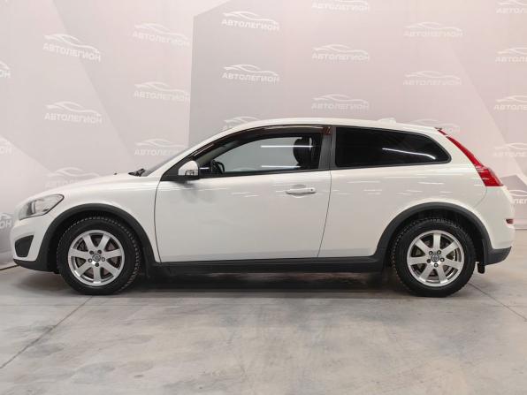 Volvo C30 I Рестайлинг с пробегом 2011 года, цена 800 000 рублей, 215401 км, хэтчбек, Автокод Объявления