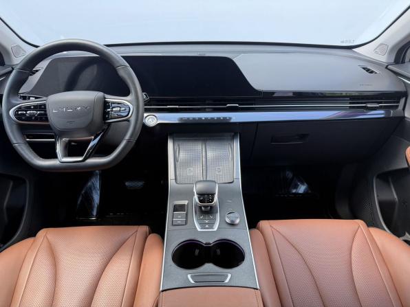 Omoda C5 I с пробегом 2023 года, цена 1 690 000 рублей, 52107 км, внедорожник, Автокод Объявления