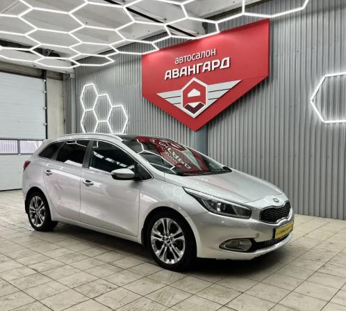 Kia Ceed II с пробегом 2012 года, цена 1 100 000 рублей, 236319 км, универсал, Автокод Объявления