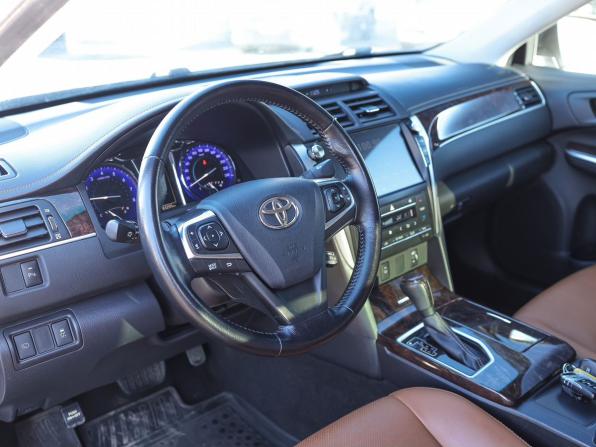 Toyota Camry VII (XV50) Рестайлинг с пробегом 2016 года, цена 2 399 000 рублей, 83294 км, седан, Автокод Объявления