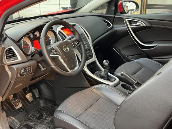 Opel Astra J Рестайлинг с пробегом 2012 года, цена 765 000 рублей, 142157 км, хэтчбек, Автокод Объявления