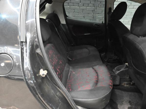 Peugeot 206 с пробегом 2005 года, цена 180 000 рублей, 266326 км, хэтчбек, Автокод Объявления