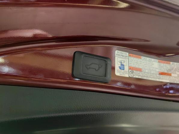 Toyota RAV4 IV (XA40) Рестайлинг с пробегом 2019 года, цена 2 649 000 рублей, 110083 км, внедорожник, Автокод Объявления