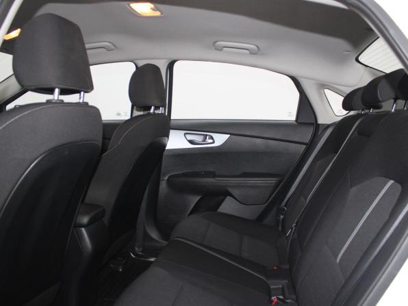 Kia Cerato IV Рестайлинг с пробегом 2021 года, цена 2 099 900 рублей, 79262 км, седан, Автокод Объявления