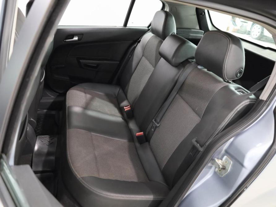 Opel Astra H Рестайлинг Ростов-на-Дону  - изображение 9