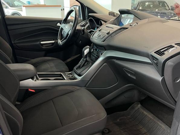 Ford Kuga II Рестайлинг с пробегом 2017 года, цена 1 640 000 рублей, 140057 км, внедорожник, Автокод Объявления