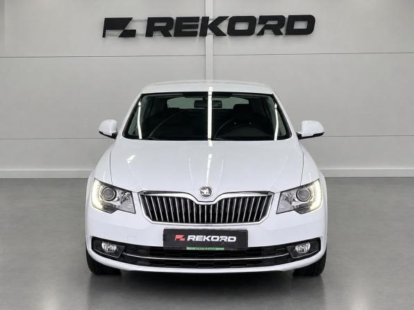 Skoda Superb II Рестайлинг с пробегом 2014 года, цена 1 549 000 рублей, 161913 км, лифтбек, Автокод Объявления