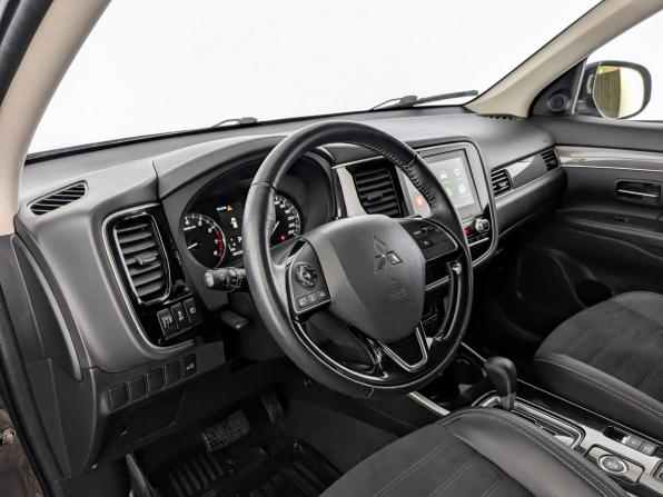 Mitsubishi Outlander III Рестайлинг 3 с пробегом 2021 года, цена 2 750 000 рублей, 65267 км, внедорожник, Автокод Объявления