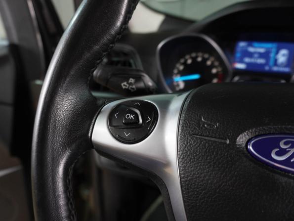 Ford Kuga II Рестайлинг с пробегом 2016 года, цена 1 349 000 рублей, 196193 км, внедорожник, Автокод Объявления