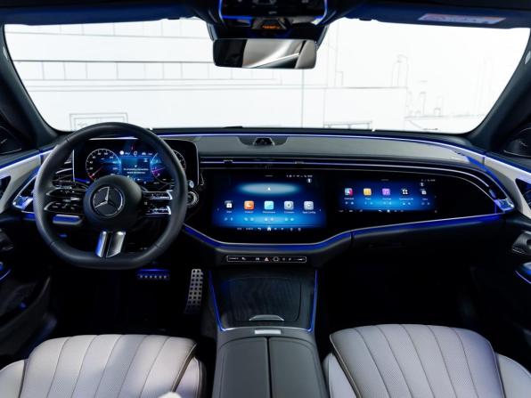 Новый Mercedes-Benz E-Класс VI (W214 S214) 2025 года, цена 10 500 000 рублей, седан, Автокод Объявления