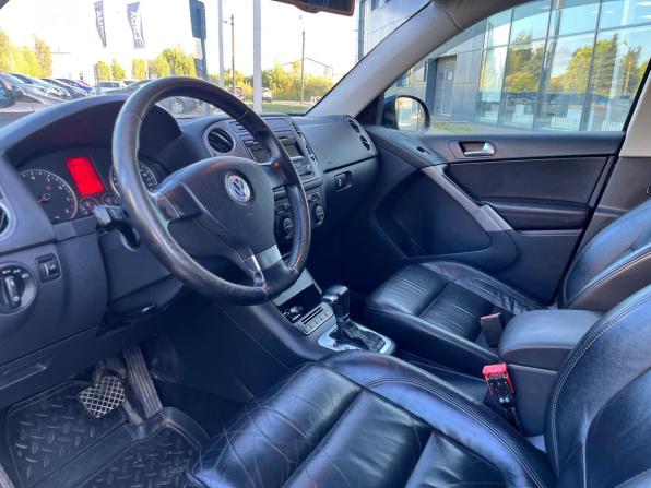 Volkswagen Tiguan I с пробегом 2009 года, цена 800 000 рублей, 238274 км, внедорожник, Автокод Объявления