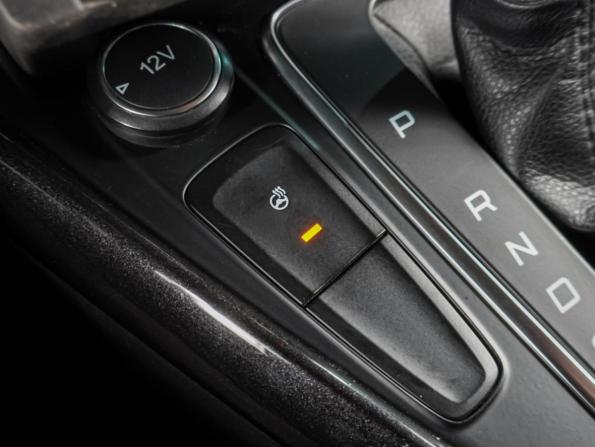 Ford Focus III Рестайлинг с пробегом 2016 года, цена 1 399 000 рублей, 81451 км, хэтчбек, Автокод Объявления