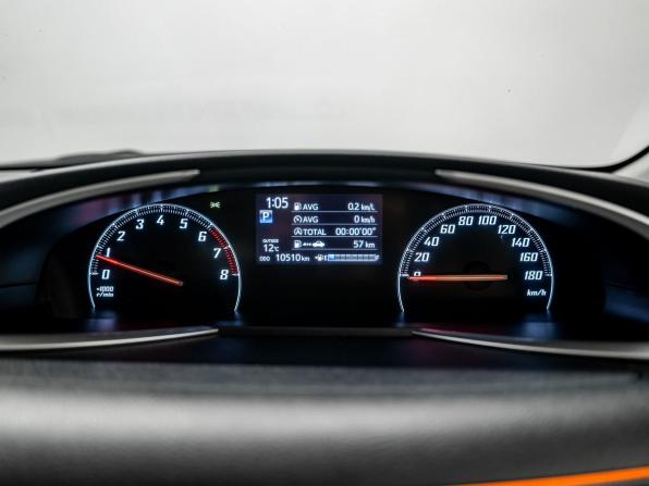Toyota Sienta II Рестайлинг с пробегом 2019 года, цена 1 700 000 рублей, 10510 км, компактвэн, Автокод Объявления