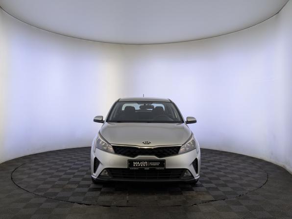 Kia Rio IV Рестайлинг с пробегом 2021 года, цена 1 665 000 рублей, 49961 км, седан, Автокод Объявления