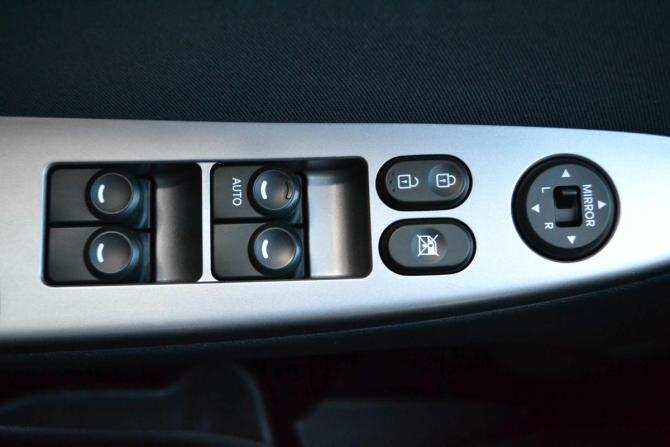 Hyundai Solaris I Рестайлинг с пробегом 2014 года, цена 990 000 рублей, 139750 км, хэтчбек, Автокод Объявления
