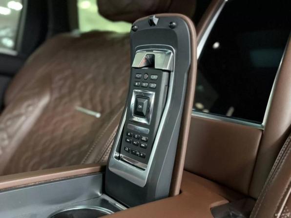 Land Rover Range Rover IV Рестайлинг с пробегом 2019 года, цена 7 890 000 рублей, 155179 км, внедорожник, Автокод Объявления