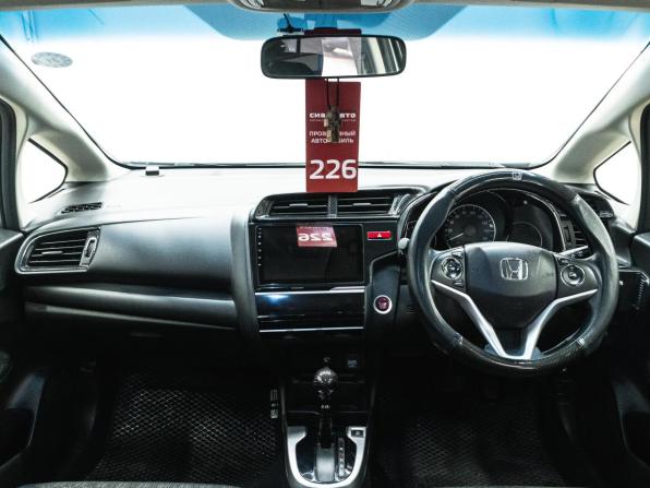 Honda Fit III с пробегом 2016 года, цена 950 000 рублей, 170022 км, хэтчбек, Автокод Объявления