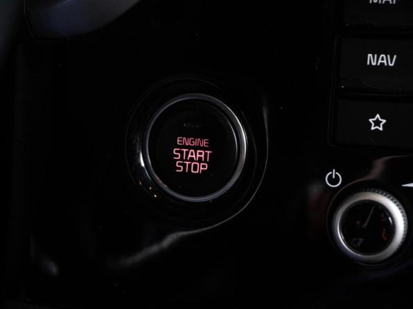 Kia Rio IV Рестайлинг с пробегом 2021 года, цена 1 849 000 рублей, 102797 км, хэтчбек, Автокод Объявления