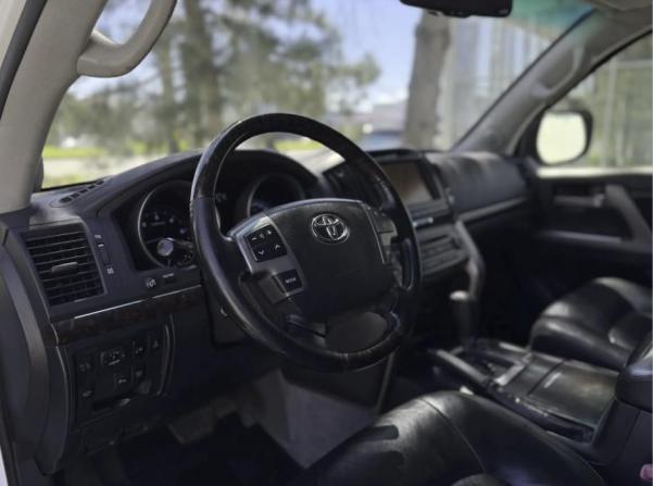 Toyota Land Cruiser 200 Series с пробегом 2011 года, цена 2 800 000 рублей, 243144 км, внедорожник, Автокод Объявления