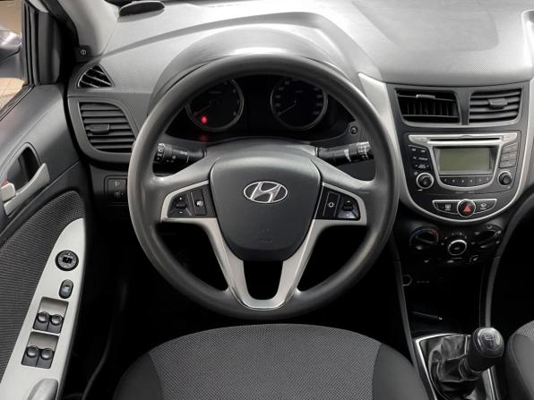 Hyundai Solaris I с пробегом 2013 года, цена 479 000 рублей, 292716 км, седан, Автокод Объявления