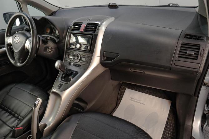 Toyota Auris I с пробегом 2008 года, цена 719 000 рублей, 222000 км, хэтчбек, Автокод Объявления