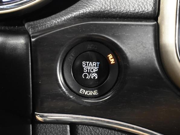 Jeep Grand Cherokee IV (WK2) Рестайлинг с пробегом 2014 года, цена 1 829 900 рублей, 331357 км, внедорожник, Автокод Объявления