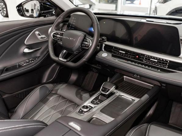 Chery Arrizo 8 с пробегом 2025 года, цена 3 275 000 рублей, 1 км, седан, Автокод Объявления