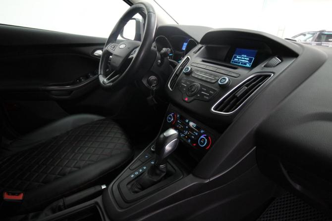 Ford Focus III Рестайлинг с пробегом 2018 года, цена 1 200 000 рублей, 82797 км, хэтчбек, Автокод Объявления