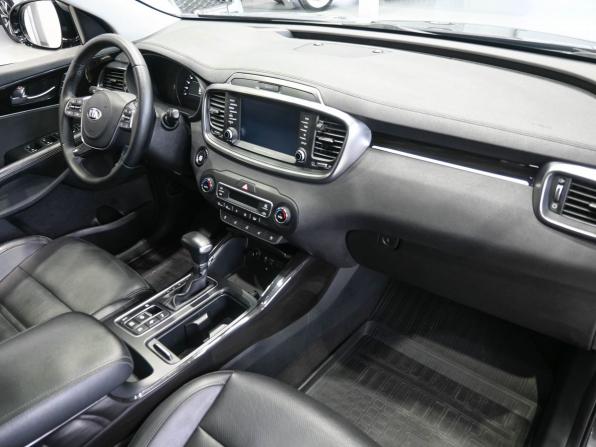 Kia Sorento III Prime Рестайлинг с пробегом 2018 года, цена 2 959 900 рублей, 112500 км, внедорожник, Автокод Объявления